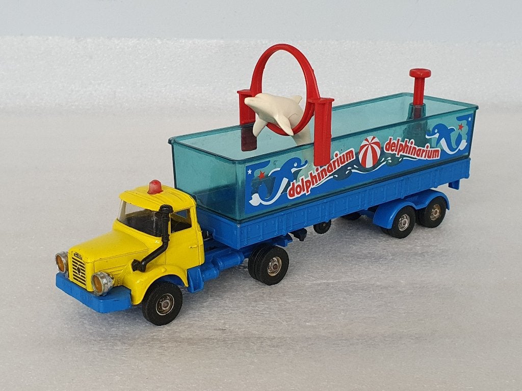 Corgi: Major Berliet + Articulated Trailer Dolphinarium 1164, Hobby en Vrije tijd, Ophalen of Verzenden, Gebruikt, Bus of Vrachtwagen