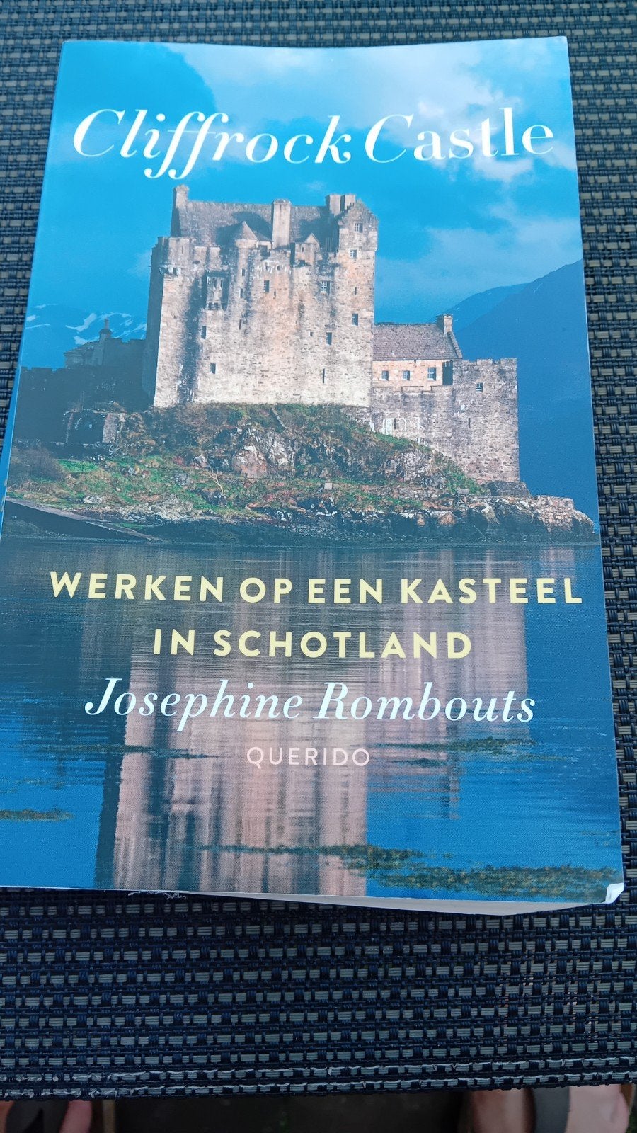 Josephine Rombouts - Cliffrock Castle, Ophalen of Verzenden, Zo goed als nieuw, Josephine Rombouts