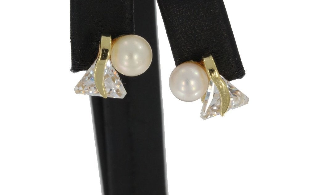 Parel design 14k gouden oorbellen dames triangel zirkonia, Voordeelsieraden.nl, Ophalen of Verzenden, Zo goed als nieuw, Met edelsteen