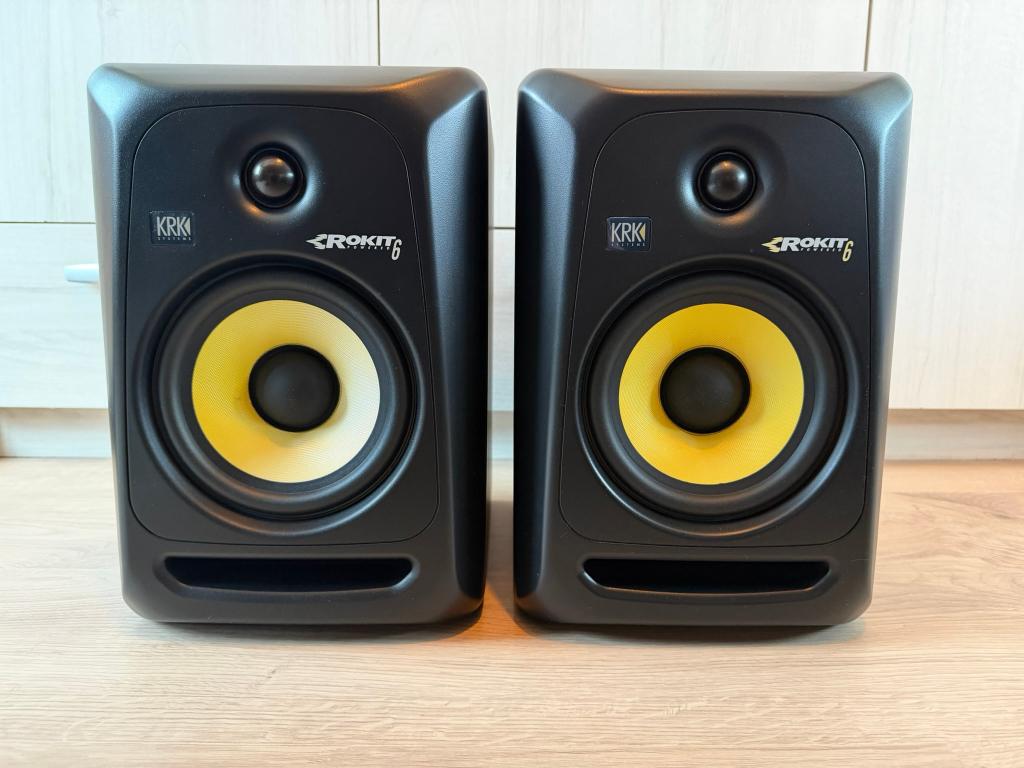 2x KRK Rokit 6 Studio Monitor (set van 2), Zo goed als nieuw, 120 watt of meer, Front, Rear of Stereo speakers, Ophalen