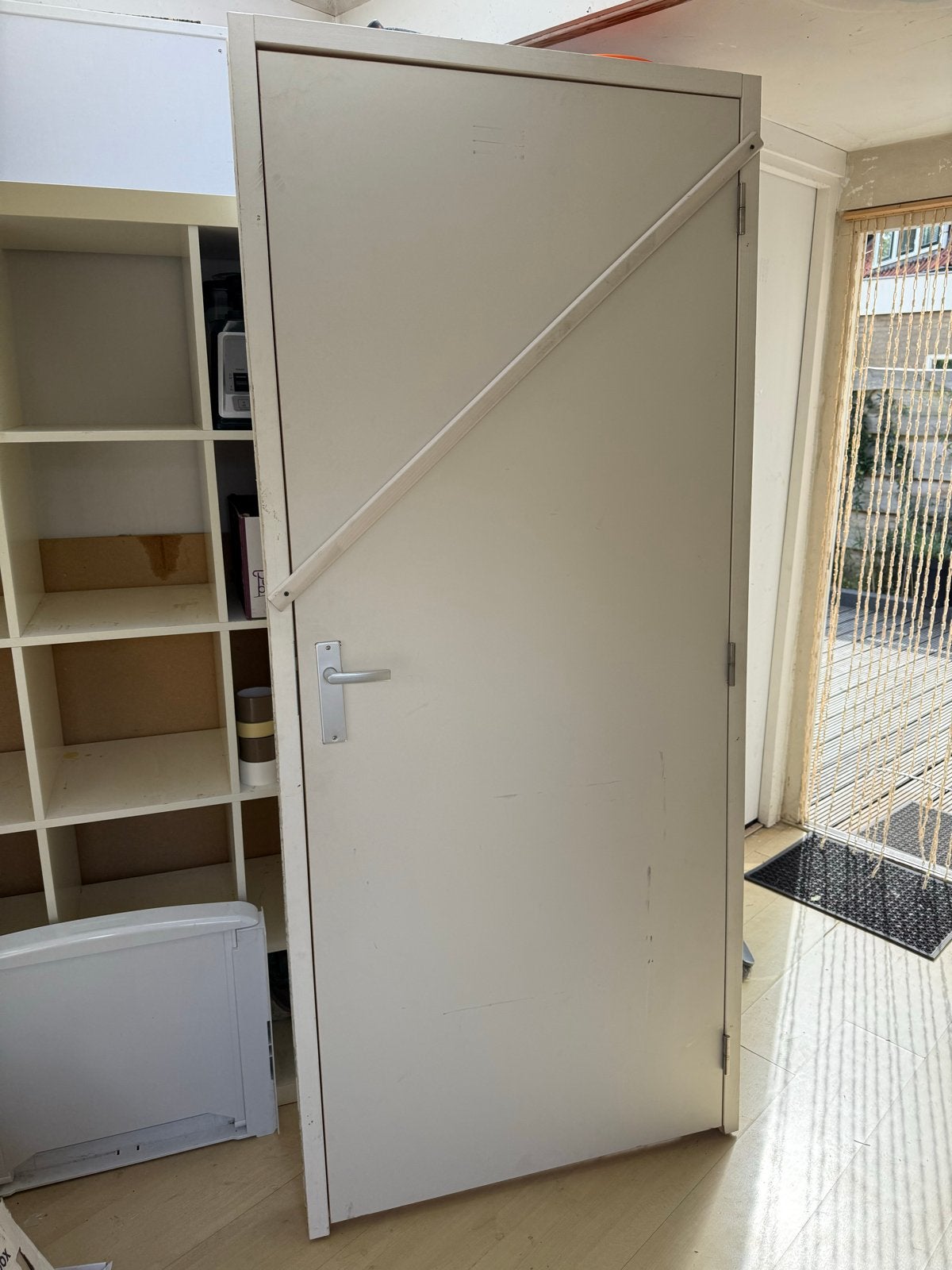Universele houten binnendeur met kozijn en beslag, Doe-het-zelf en Verbouw, Deuren en Horren, Ophalen, Gebruikt, 80 tot 100 cm