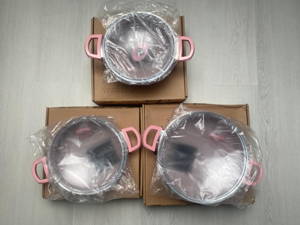 Pannenset met Granieten Binnenlaag (3 stuks), Huis en Inrichting, Keuken | Potten en Pannen, Ophalen, Nieuw, Gietijzer, Pannenset