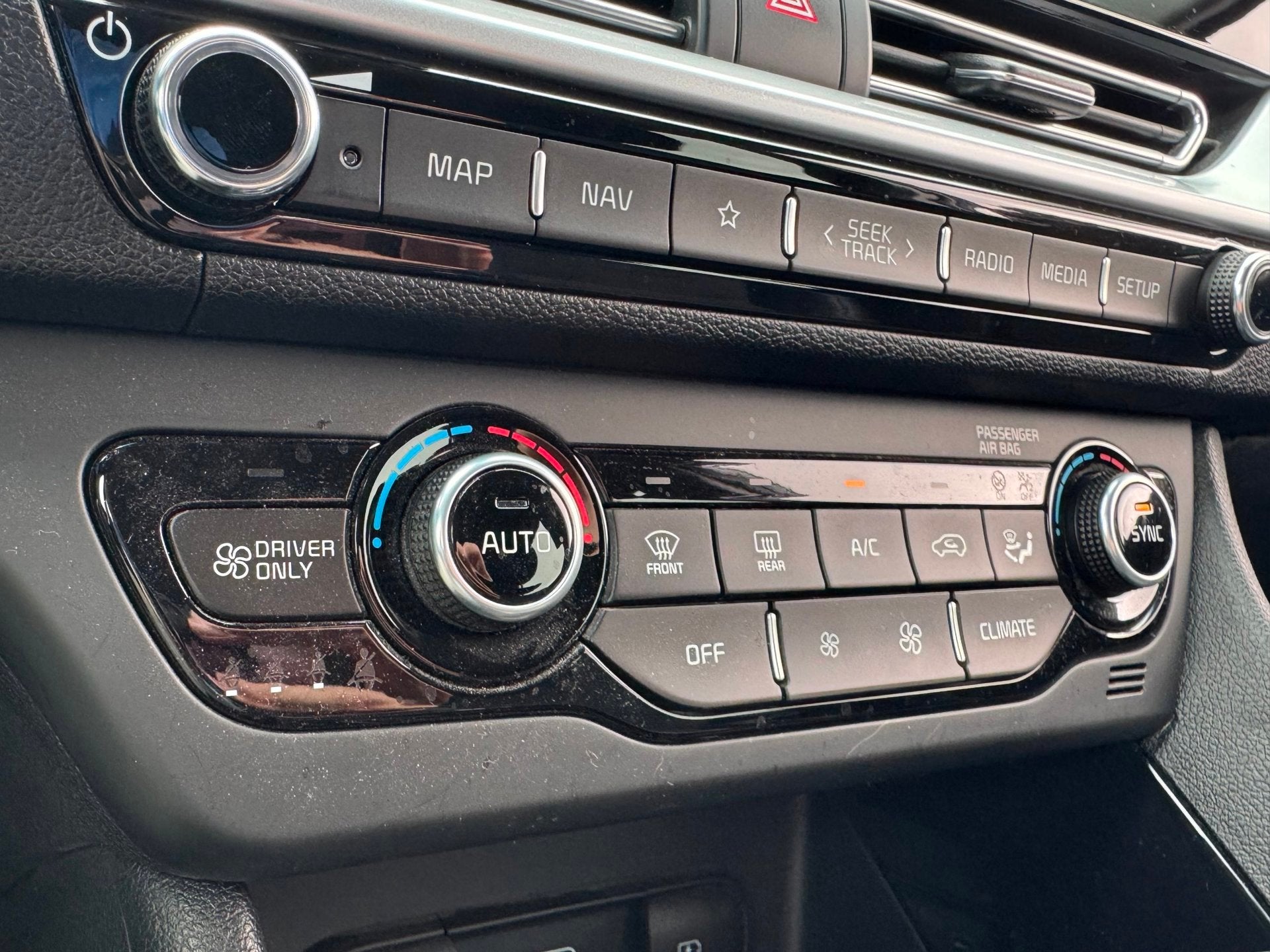 Foto 21 van Kia Niro 1.6 GDi Hybrid DynamicLine | All Season | Volledig