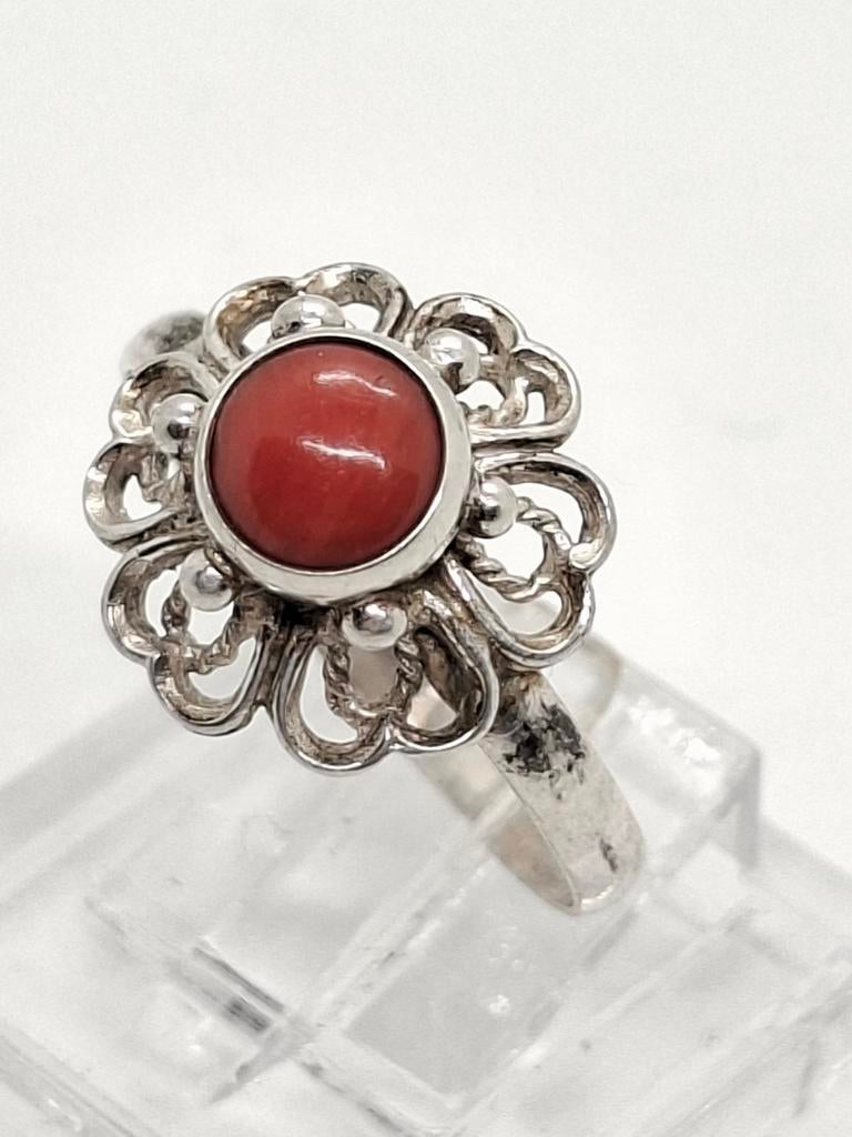 Zilveren Vintage Ring met Bloedkoraal - Maat 53, Ophalen of Verzenden, 17 tot 18, Met edelsteen, Dame