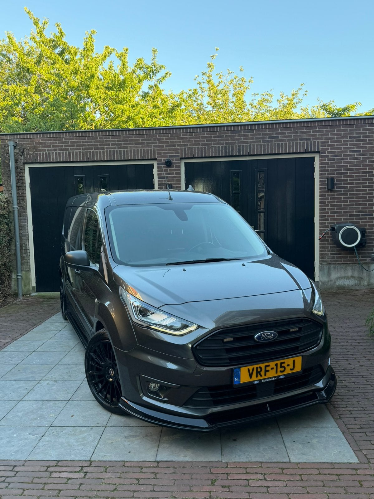 Ford Transit Connect L2 1.5 Ecoblue 100pk 2022 Grijs, Auto's, Voorwielaandrijving, Stof, Zwart, Origineel Nederlands