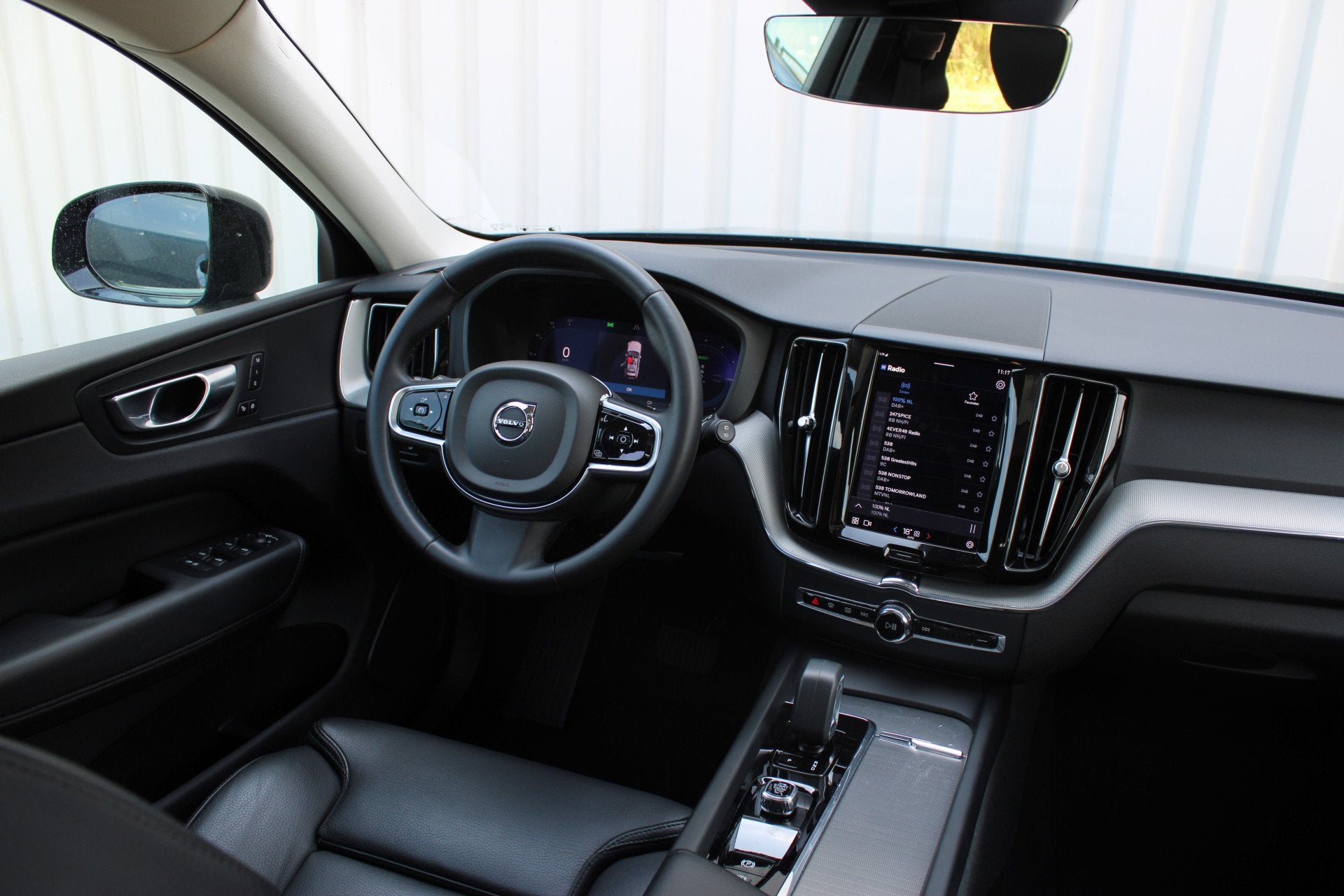 Volvo XC60 2.0 T6 Plug-in hybrid AWD Plus Dark | Incl. 12 ma, Auto's, Automaat, 12 maanden, Gebruikt, 4 cilinders