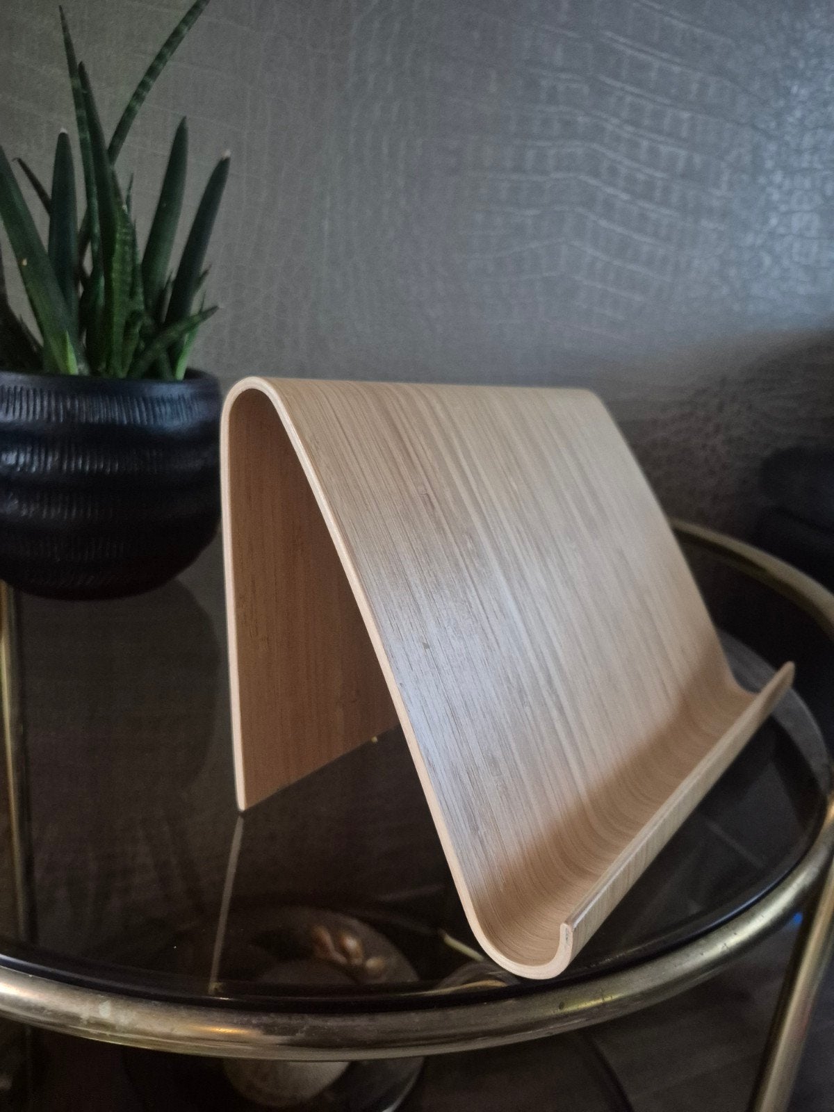 Ikea Vivalla tablethouder / kookboekstandaard, Ophalen, Zo goed als nieuw, Bruin, Hout