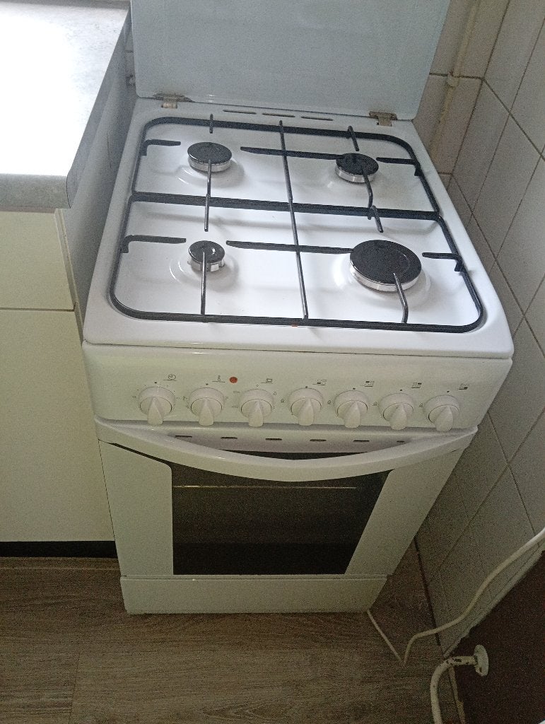 Gasvoornhuis zo goed als nieuw, Ophalen, Minder dan 45 cm, Indesit, Zo goed als nieuw