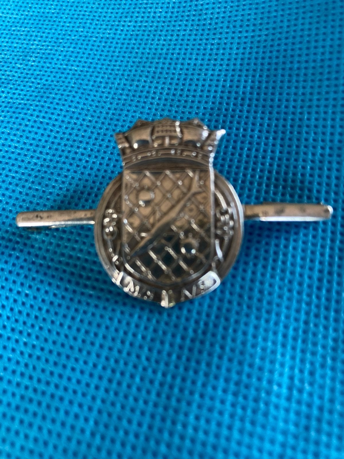 Zilveren Militaire Speld uit de tweede wereld oorlog., Ophalen of Verzenden, Overige soorten, Overige gebieden, Embleem of Badge