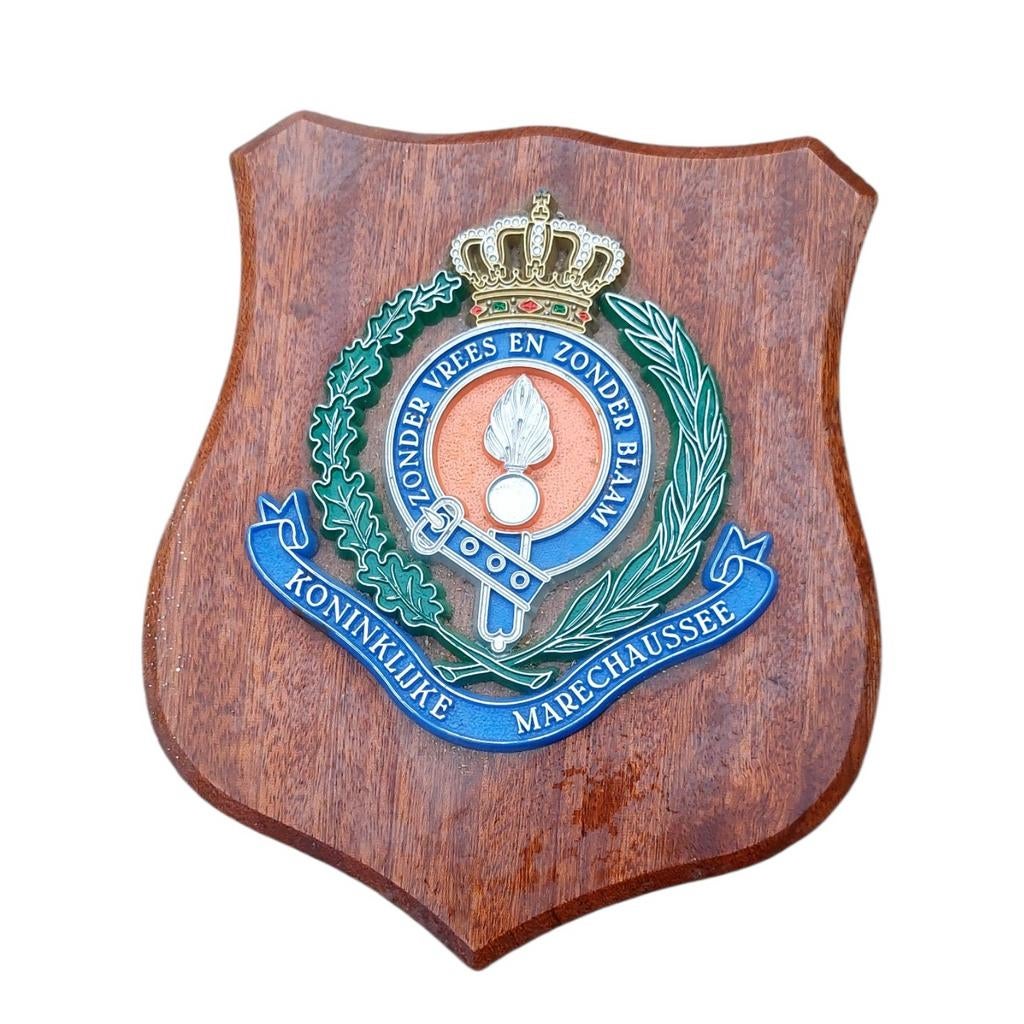Wapenschild Koninklijke Marechaussee (KMAR), Verzamelen, Militaria | Algemeen, Ophalen of Verzenden, Marechaussee, Nederland, Embleem of Badge