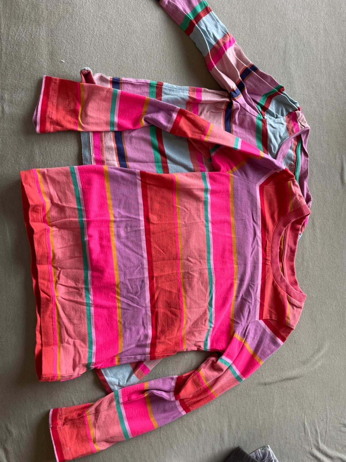 2 Olily longsleeves maat 116 en 122, Ophalen of Verzenden, Gebruikt, Meisje, Shirt of Longsleeve