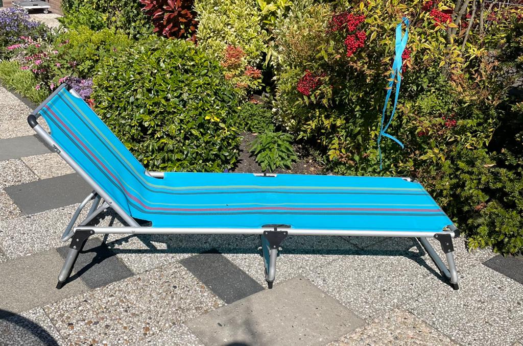 Lichtgewicht ligbedje, Ophalen, Zo goed als nieuw, Aluminium, Verstelbaar
