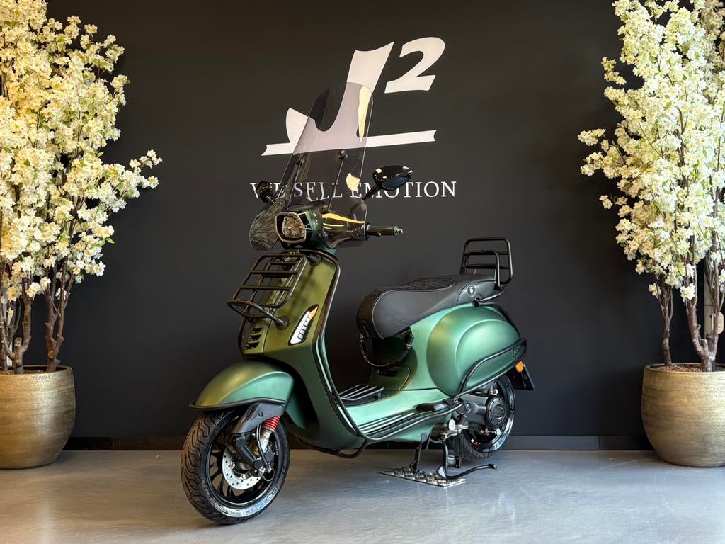 Vespa Sprint | Cobra Green | Brom | 2022 | 9144 km | 1 eig, Gebruikt, Overige modellen, ., Maximaal 45 km/u