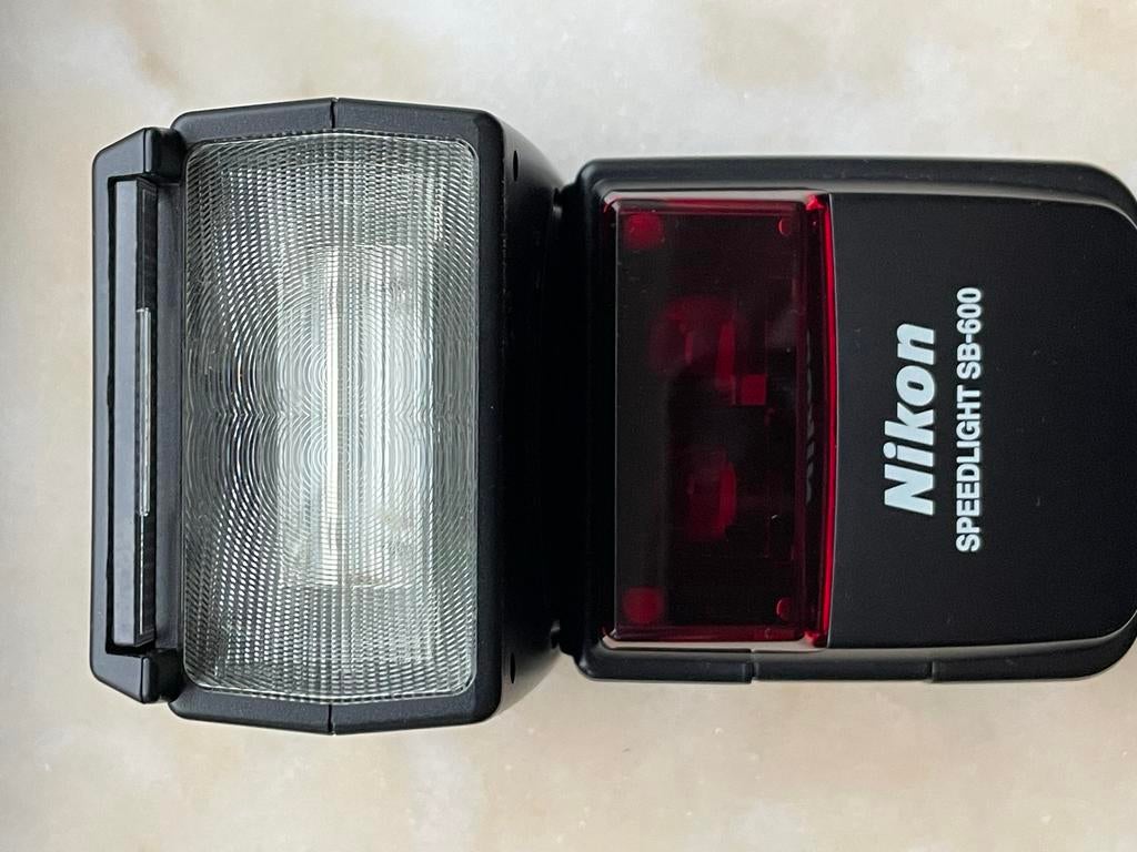 Nikon SB-600 Speedlight Flitser, Ophalen of Verzenden, Gebruikt, Nikon, Kantelbaar