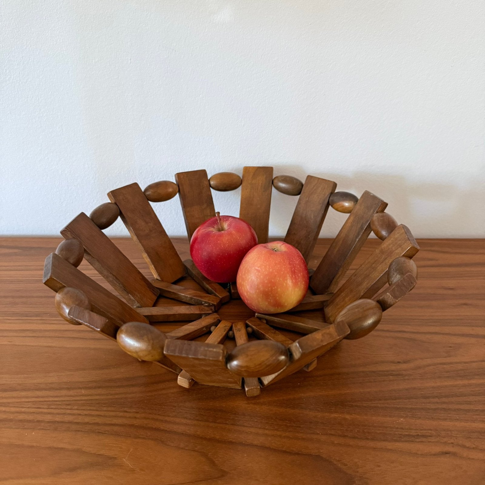 Fruitschaal, fruitmand, teak hout, vintage design, jr 70, Huis en Inrichting, Ophalen of Verzenden, Zo goed als nieuw, Rond, Hout