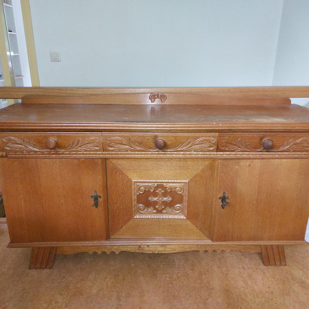 Oud vintage eiken dressoir met houtsnijwerk uit 1949, Ophalen, Gebruikt, 25 tot 50 cm, 150 tot 200 cm