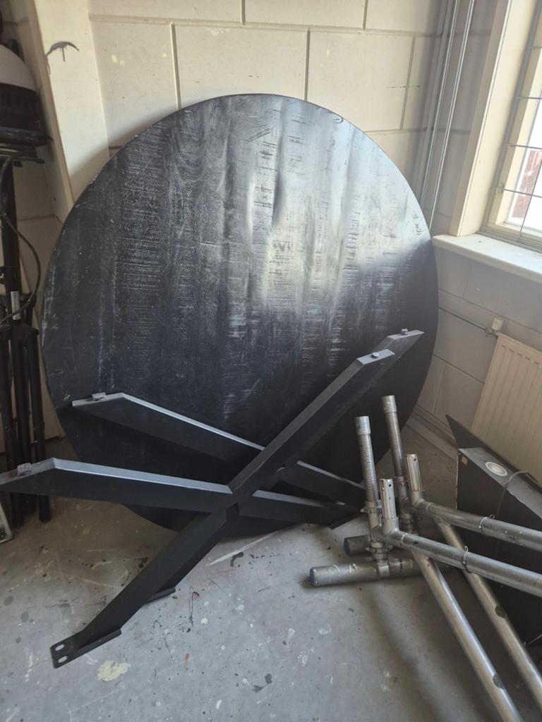 Zwarte eettafel met kruispoot, Overige houtsoorten, Gebruikt, Rond, Ophalen of Verzenden