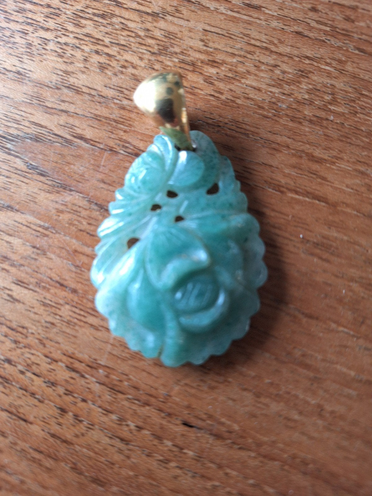 Prachtige Jade Hanger met Bloemmotief, Ophalen