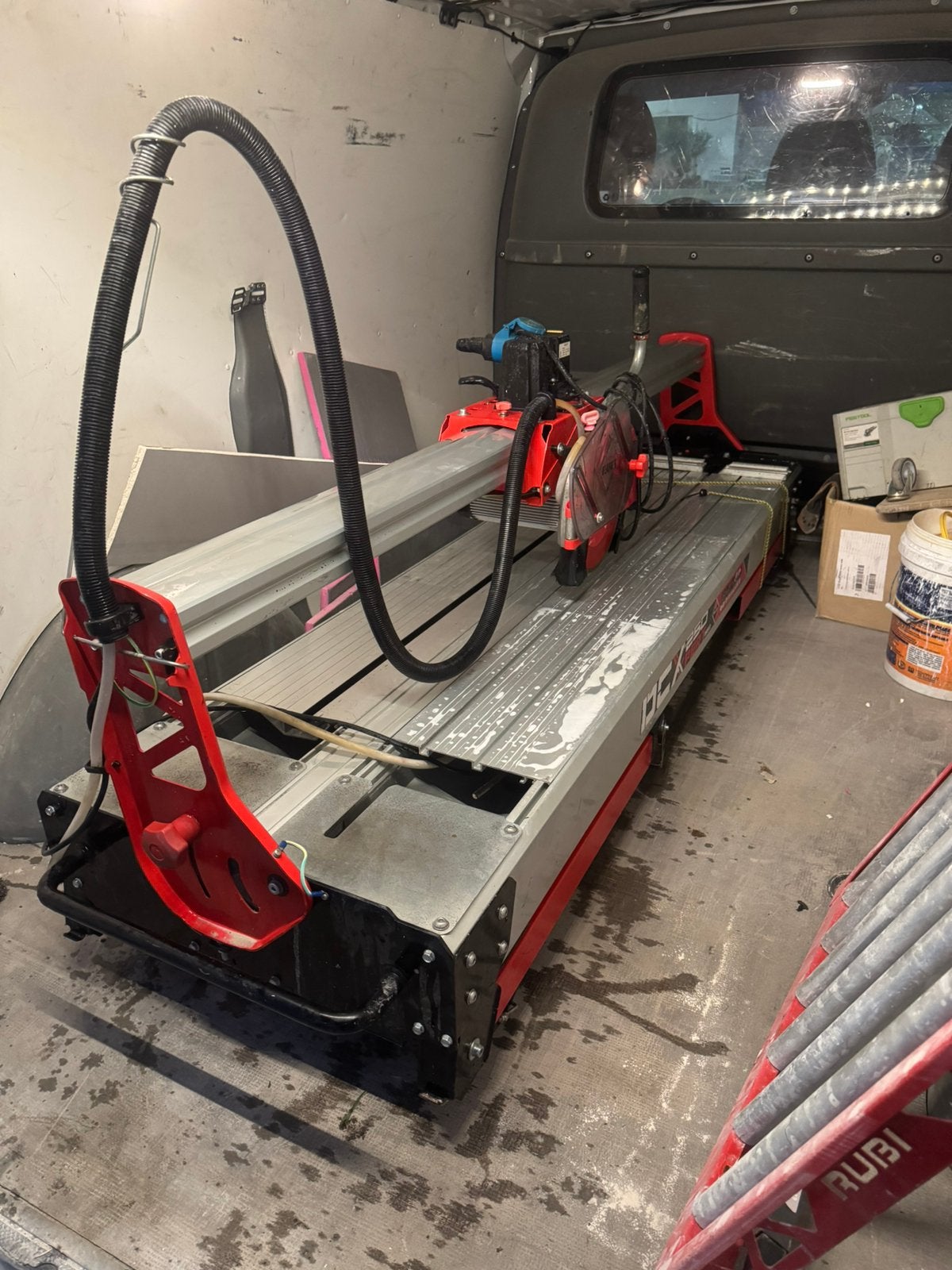 Rubi DCX-250 XPERT 1550 ZGAN, Doe-het-zelf en Verbouw, Gereedschap | Zaagmachines, 70 mm of meer, Overige typen, Ophalen of Verzenden