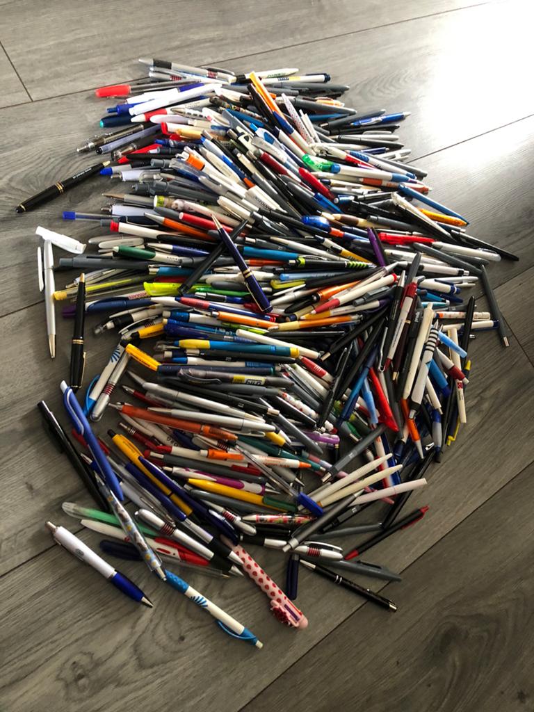 430 stuks reclame pennen, Verzamelen, Ophalen of Verzenden, Balpen, Overige merken