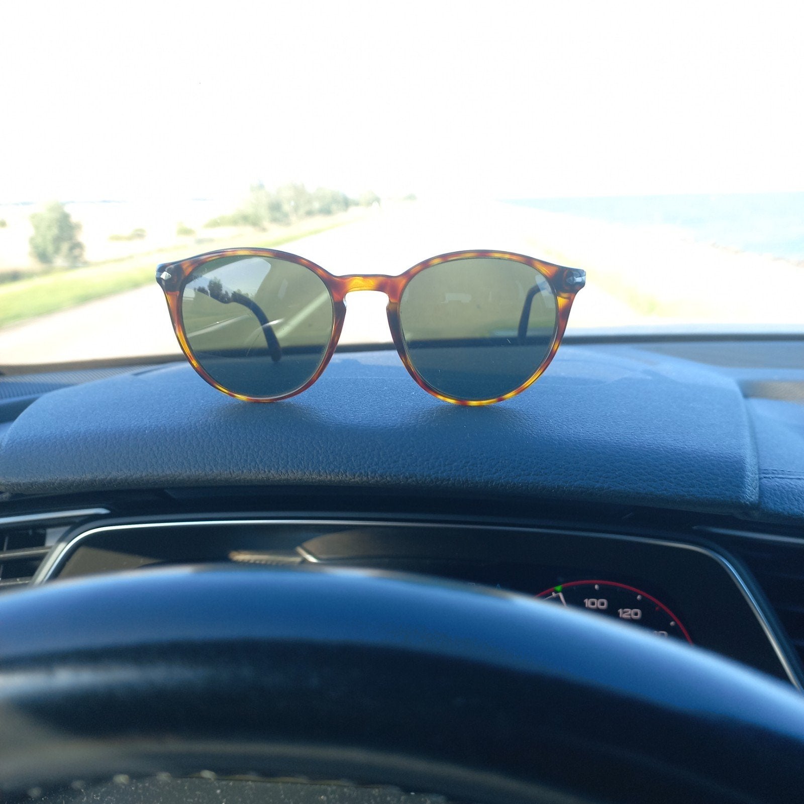 Persol zonnebril, Ophalen of Verzenden, Zo goed als nieuw, Overige merken