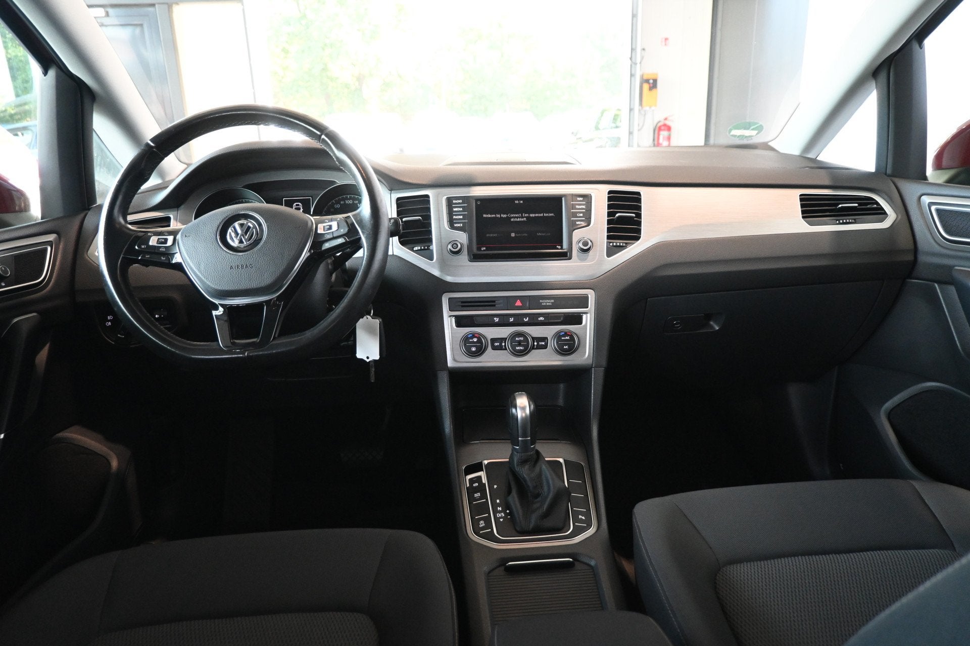 Volkswagen Golf Sportsvan 1.0 TSI Automaat Comfortline Clima, Stof, Gebruikt, Met garantie (alle), 1246 kg