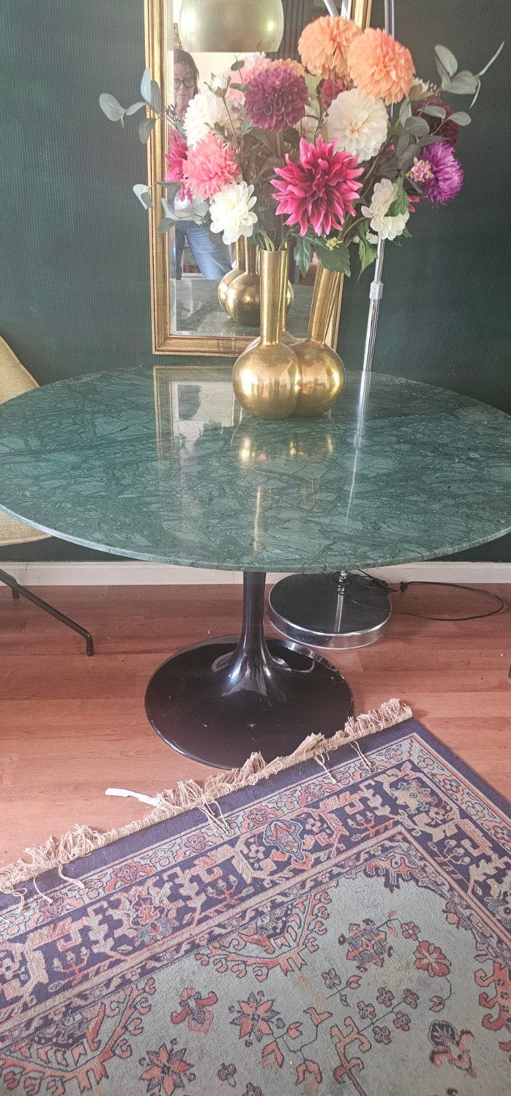 Prachtige Vintage Groene Marmeren Tulip Tafel, Ophalen, Rond, 100 tot 150 cm, 100 tot 150 cm