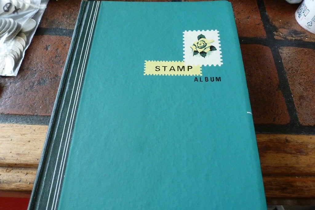 Mooi boek wereld postzegels diverse landen veel postfris, Postzegels en Munten, Postzegels | Volle albums en Verzamelingen, Ophalen of Verzenden