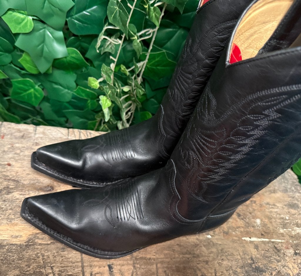 gewoon Nieuwe prachtige laarzen van sendra maat 38, Zwart, Ophalen of Verzenden, Zo goed als nieuw, Sendra