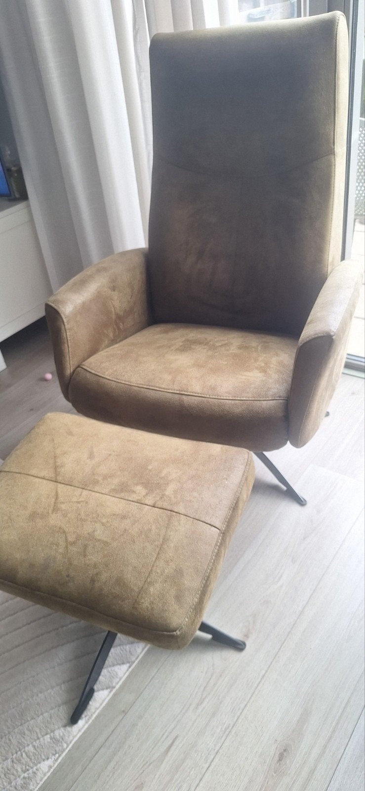 Comfortabele fauteuil met voetenbank - Zo goed als nieuw, Ophalen, Modern, Comfort, 75 tot 100 cm, Zo goed als nieuw