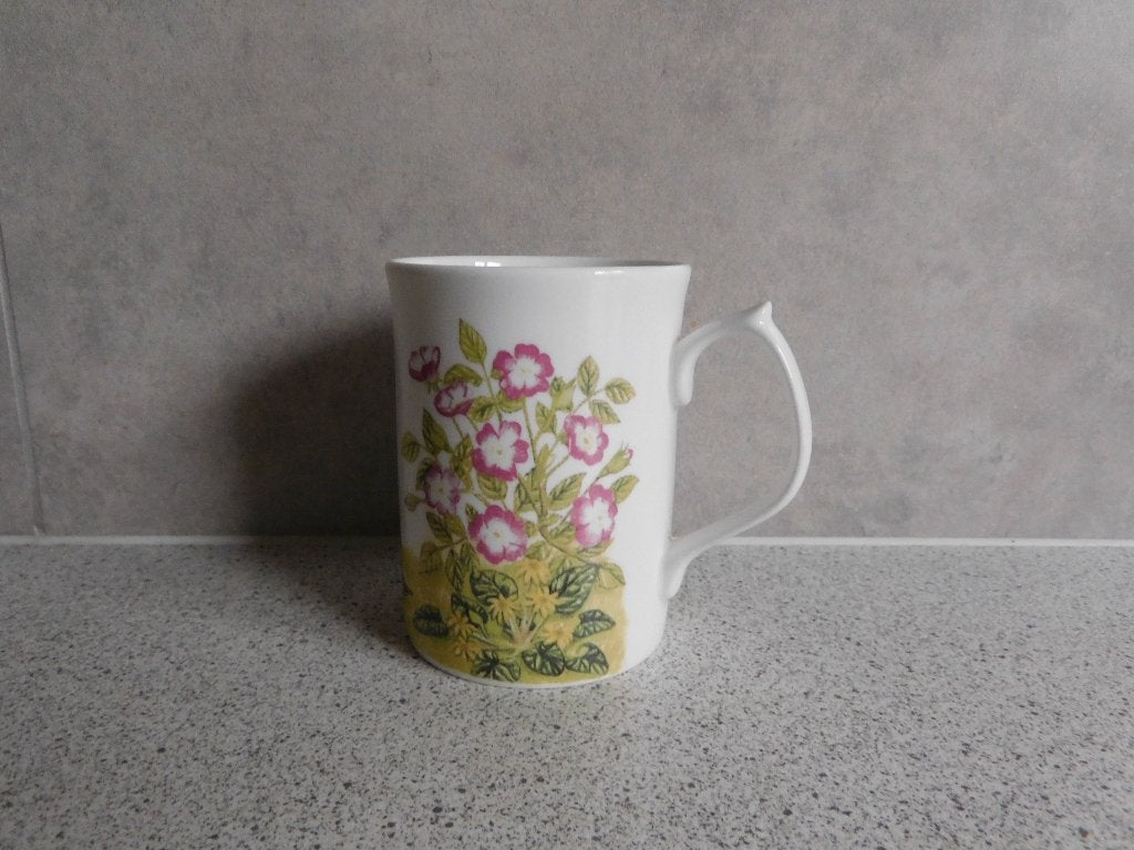 Mok Fine Bone China Mus by Lesley Hallas Duchess, Huis en Inrichting, Keuken | Servies, Overige merken, Zo goed als nieuw, Overige stijlen