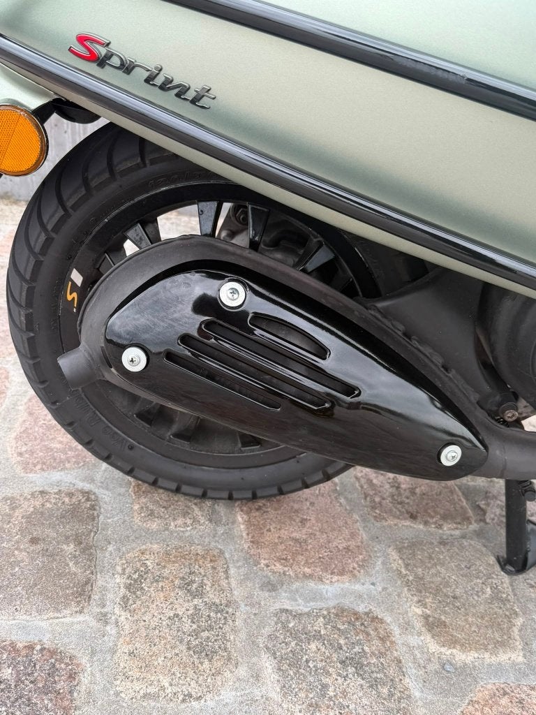 Vespa sprint uitlaat 4t 2v, Fietsen en Brommers, Ophalen, Zo goed als nieuw, Uitlaat, Vespa