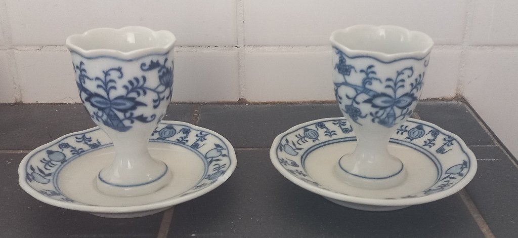 2 Zwiebelmuster eierdopjes, blauw porselein, Huis en Inrichting, Gebruikt, Overige typen, Ophalen of Verzenden, Overige stijlen