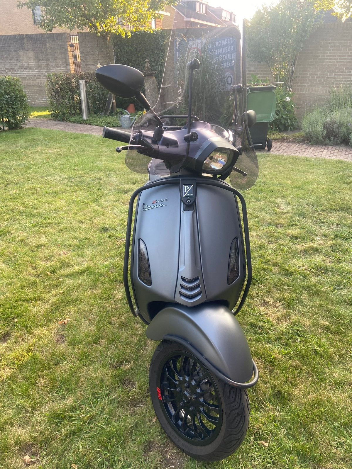 Vespa sprint 2017, Fietsen en Brommers, Scooters | Vespa, Ophalen, Maximaal 45 km/u, Vespa S, Zo goed als nieuw