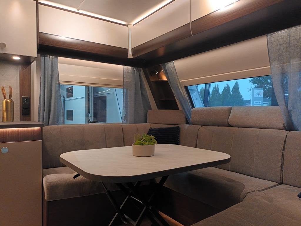 Polar Blueline 520 FD, Caravans en Kamperen, Schokbreker, Rondzit, Bedrijf, Overige typen