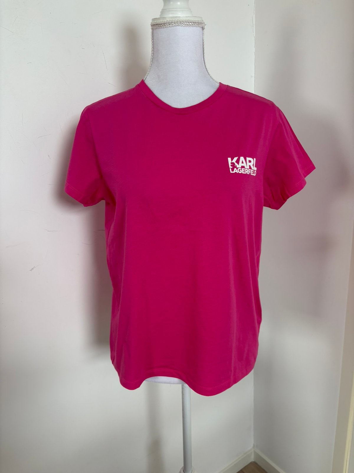 Nieuw! Roze Karl Lagerfeld shirt - maat L, Kleding | Dames, T-shirts, Maat 38/40 (M), Nieuw, Ophalen of Verzenden, Korte mouw