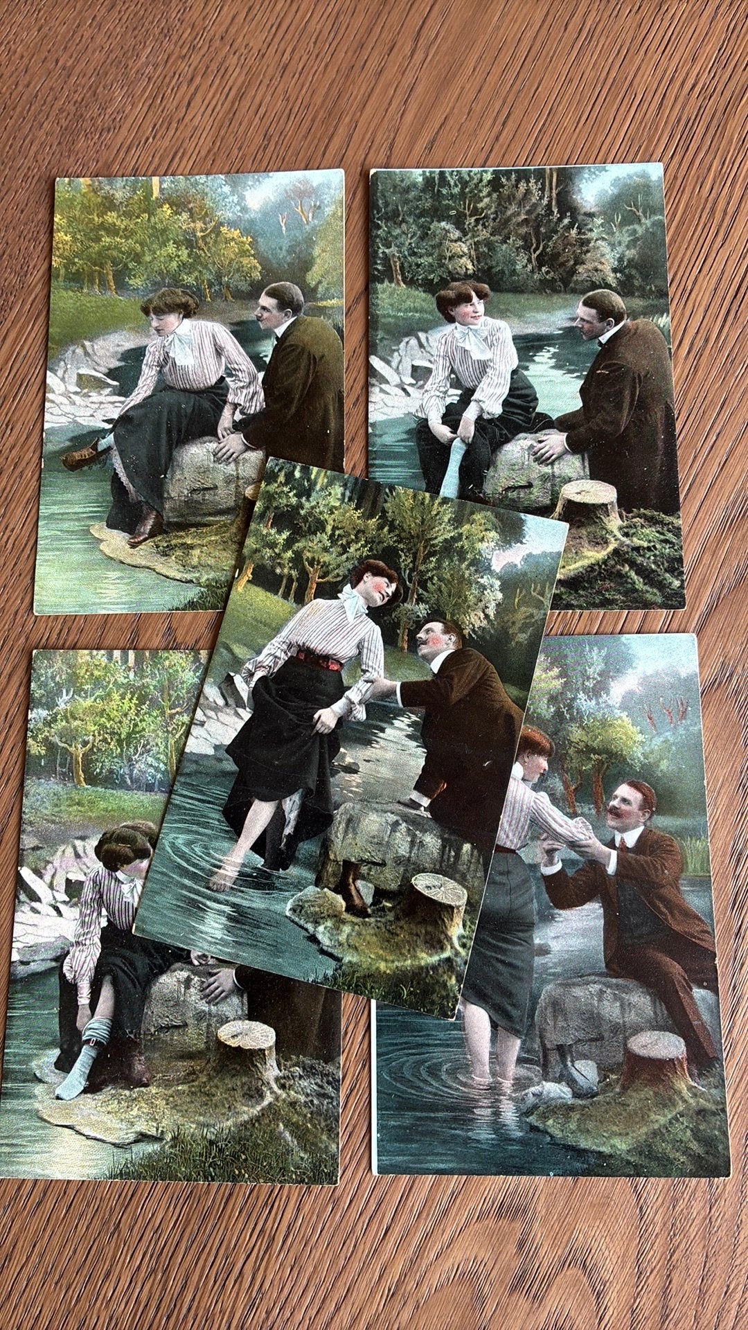 Serie van 5. Romantisch, kousen uit, pootje boden., Ophalen of Verzenden, Voor 1920, Ongelopen