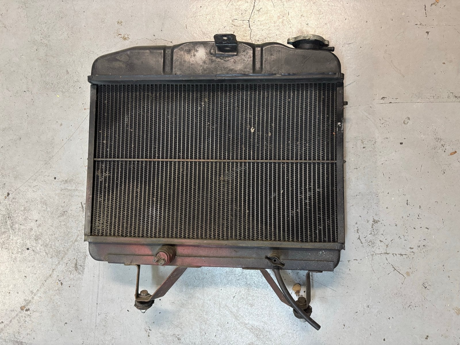 Radiator Peugeot 504 2.0 - Gebruikt, Ophalen, Gebruikt, Oldtimer onderdelen