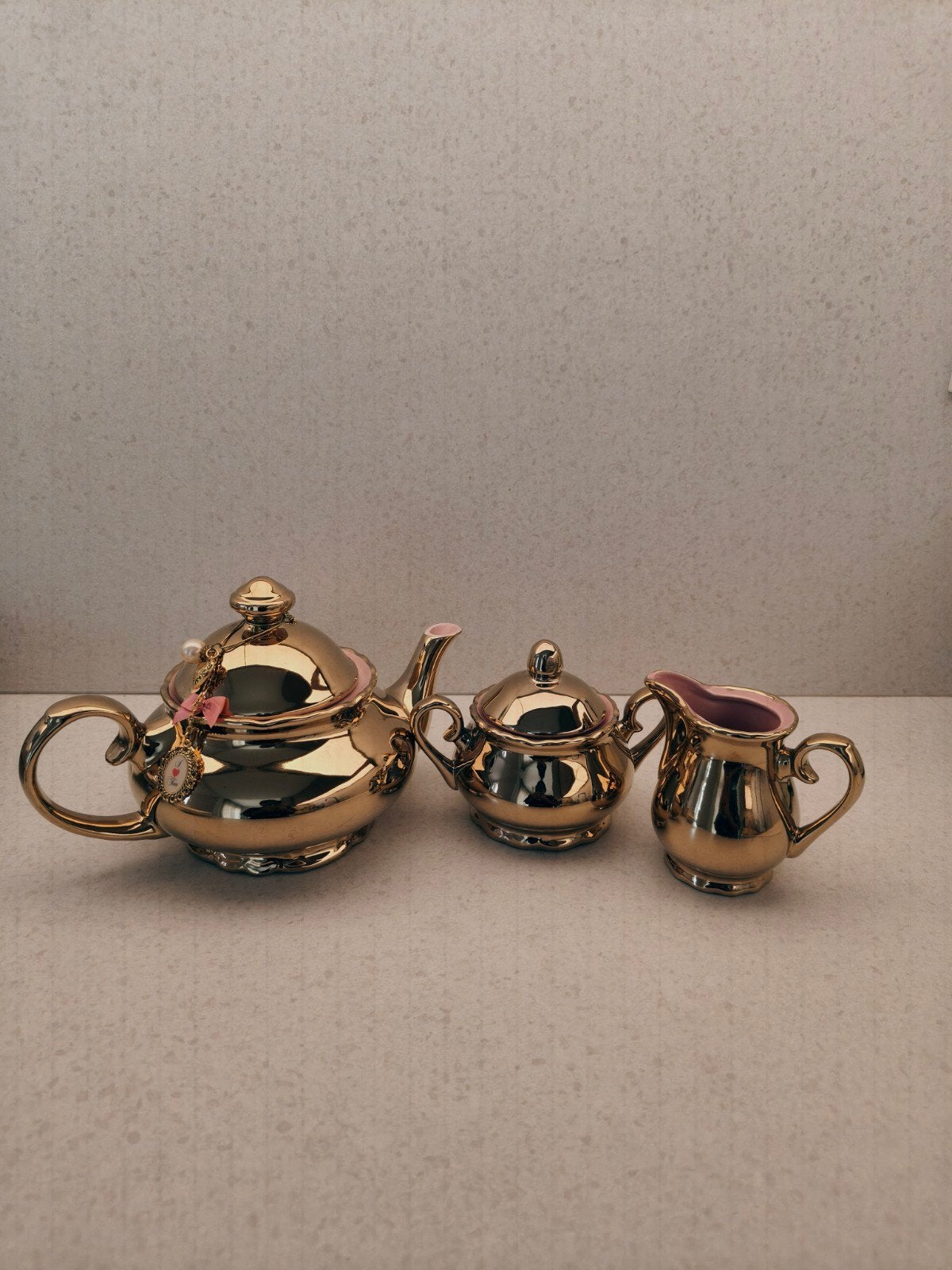 Little Diva theepot, suikerpot en melkkanetje., Ophalen, Porselein, Overige stijlen, Overige typen