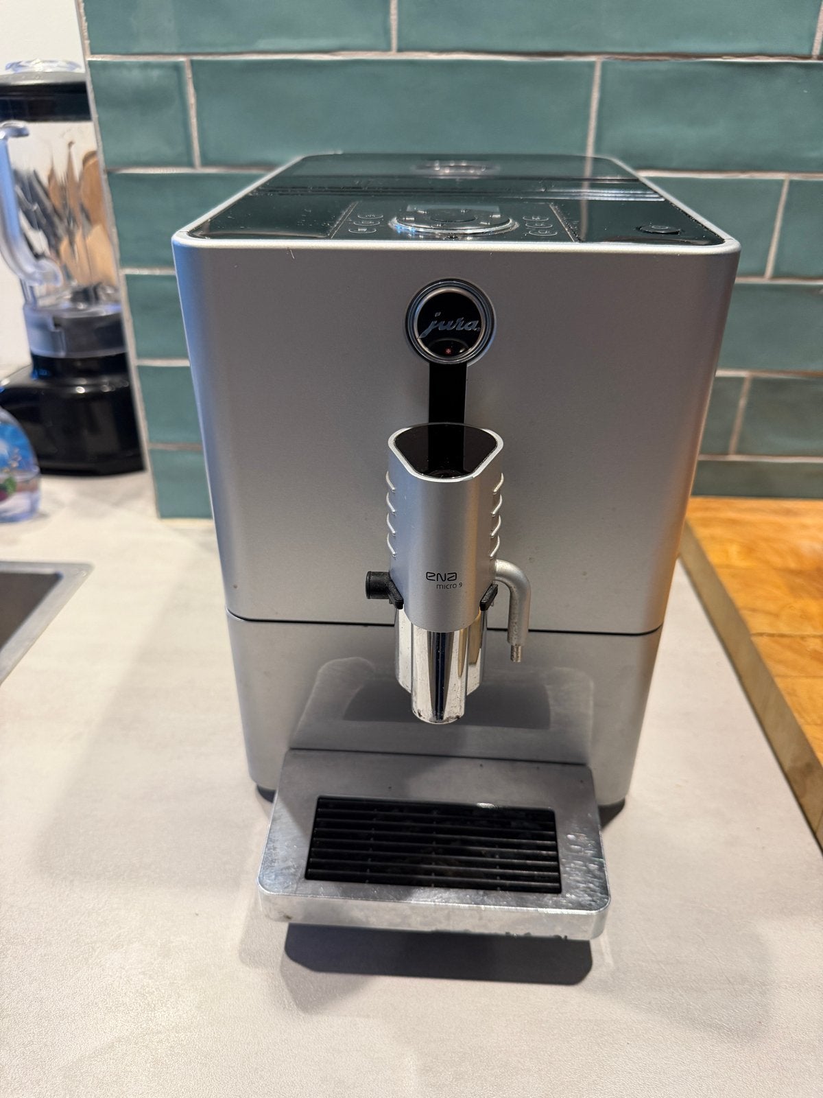 Defecte Jura  9 One Touch - Voor onderdelen/reparat, Ophalen of Verzenden, Niet werkend, Koffiemachine, Koffiebonen