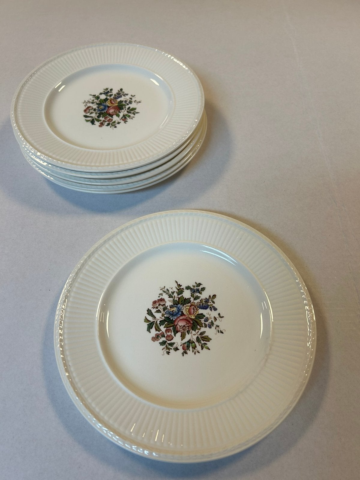 6x Wedgwood Conway ontbijtborden, Huis en Inrichting, Ophalen of Verzenden, Zo goed als nieuw, Porselein, Bord(en)
