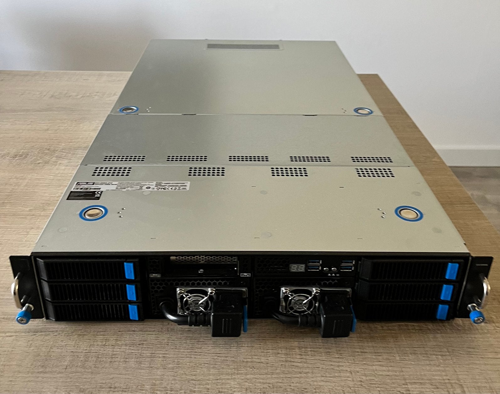 Asus ESC4000A-E12 barebone GPU Server - 1044 power on uren, Ophalen, Zo goed als nieuw