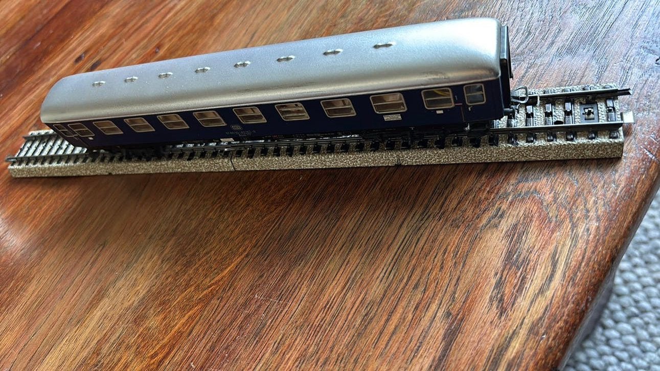 MARKLIN DUITSE PASSAGIERSWAGON 24cm met VERLICHTING (foto’s, Hobby en Vrije tijd, Gebruikt, Gelijkstroom, Wagon, Ophalen of Verzenden