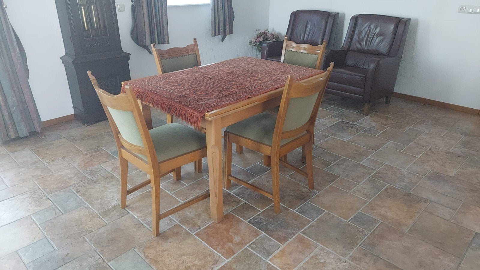 Uitschuifbare eettafel met 4 stoelen, Antiek en Kunst, Antiek | Meubels | Tafels, Ophalen