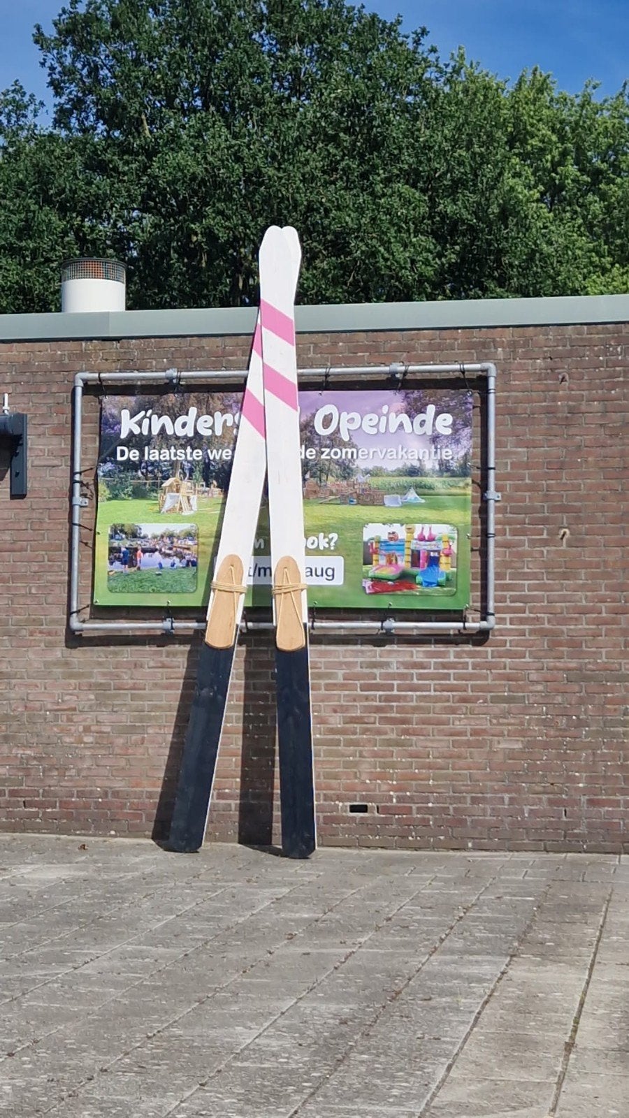 Feestversiering thema winter ski's, Ophalen, Zo goed als nieuw