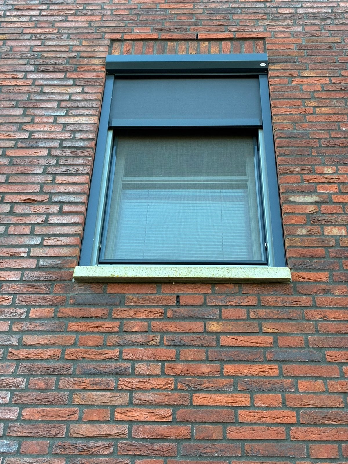 Elektrisch zonnescreen 90x150 zgan antraciet, Ophalen, Zo goed als nieuw, Knikarmscherm, Elektrisch