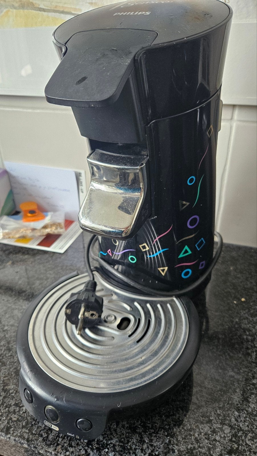 Philips Senseo Viva Celebration Edition 15 jaar Senseo, Witgoed en Apparatuur, Ophalen, Gebruikt, Koffiemachine, Koffiepads en cups