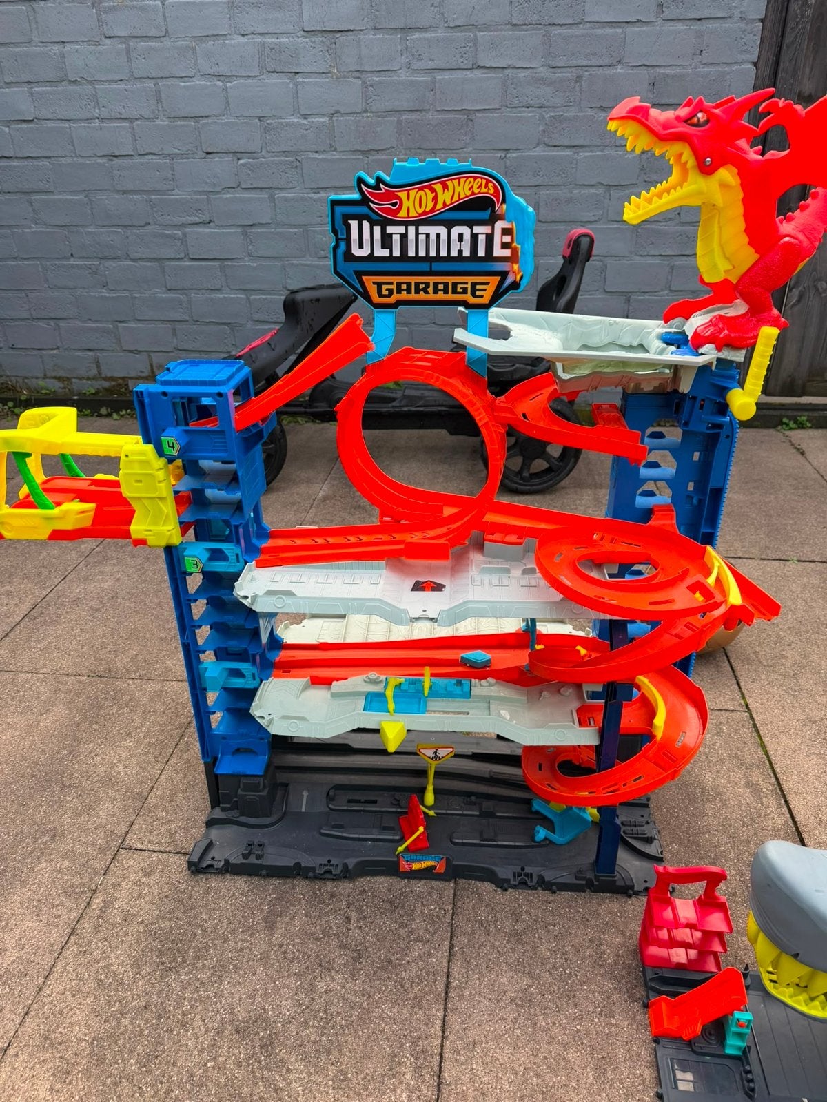 Hot Wheels Ultimate Garage met haai en draak, Ophalen, Zo goed als nieuw, Jongen of Meisje