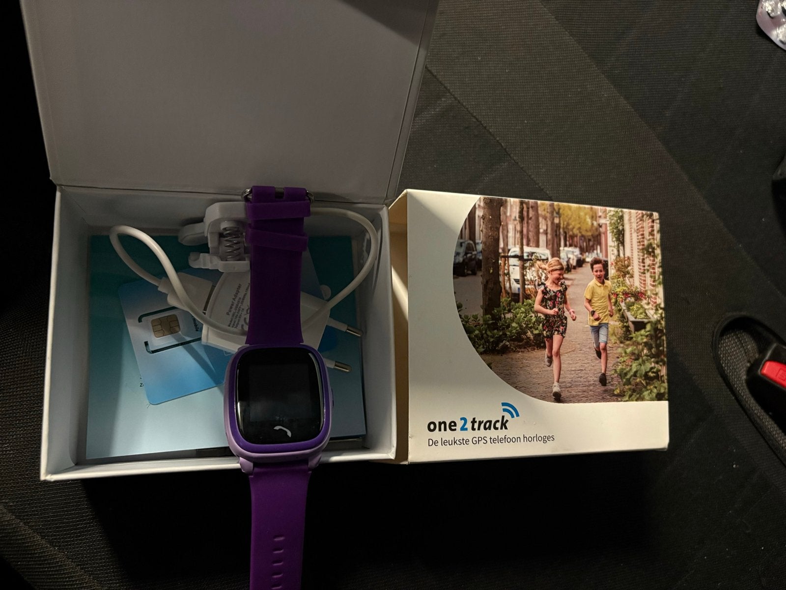 One 2 Track GPS telefoon horloge - Paars, Sieraden, Tassen en Uiterlijk, Horloges | Kinderen, Ophalen of Verzenden, Gebruikt, Paars