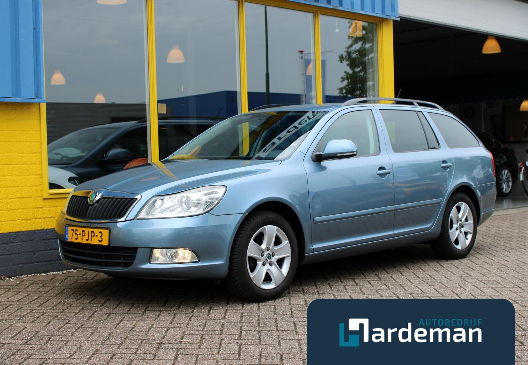 Skoda Octavia Combi 1.2 TSI Ambition Clima Trekhaak, Voorwielaandrijving, Euro 5, Stof, Gebruikt